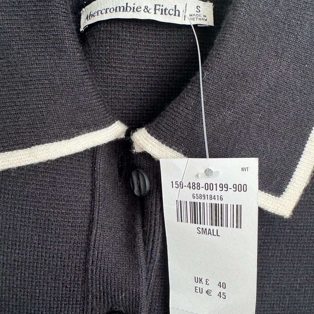 Abercrombie & Fitch Black and White Crop Top - Picture 4 of 4